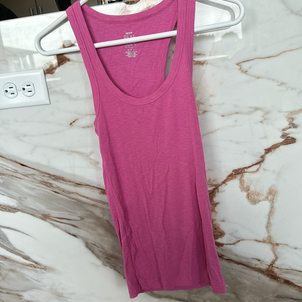 Pink tank top